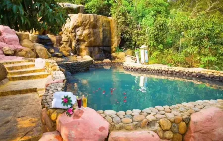 Jiangmen Gudou Yiquan Villa Отели рядом с достопримечательностью «Gudou Hot Spring Tourist Resort»