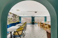 Baiya Yueting wisdom Hotel (Bozhou railway station store)