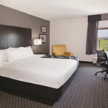 La Quinta Inn & Suites by Wyndham Charleston Riverview Hotels near Rainbow Row