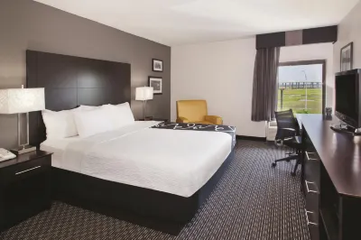 La Quinta Inn & Suites by Wyndham Charleston Riverview Các khách sạn ở Folly Beach