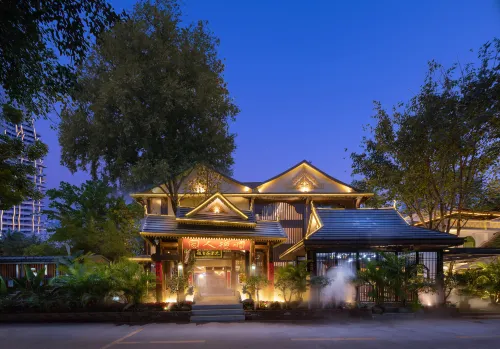 YunGuan Shunde House Resort Hotel  （Jinghong, West Shuangjing Starlight Night Market Shop)