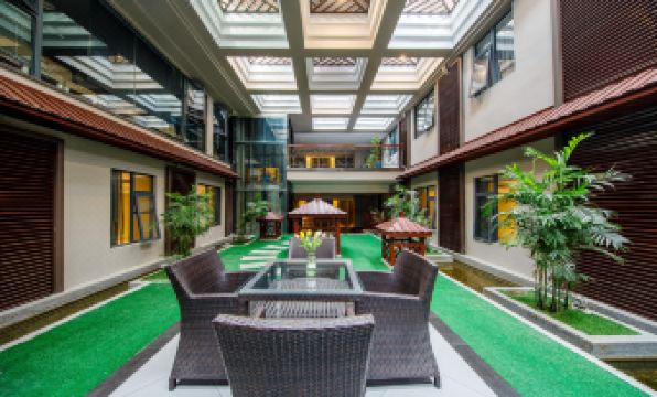 Yilong Anyun Hotel (Suzhou ShiQuan Road Nanmen Subway Station)