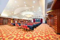 West Tour Fairy Tale Hotel (Guiping Xishan Scenic Area)