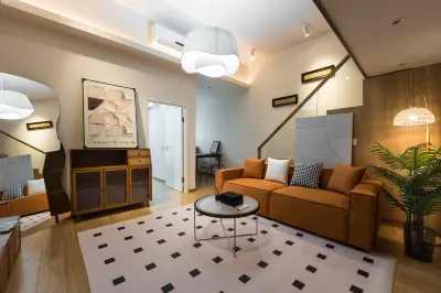 WESU Apartment (Shenzhen Futian Bagualing Branch) Hotel dekat Bijiashan Park Secondary Peak
