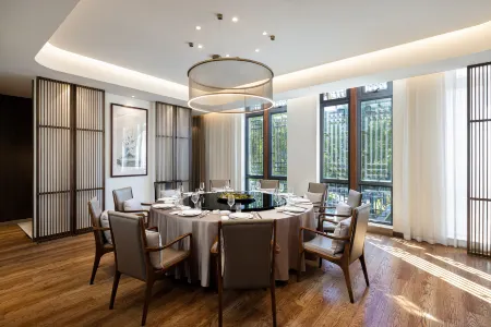 Nanjing Qixia Mountain Hentique Qiyun Resorts Отели рядом с достопримечательностью «Nanjing University of Science and Technology Zijin College»