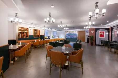 James Joyce Coffetel Hotel (Langfang Jianshe Road) Отели рядом с достопримечательностью «Langfang Polytechnic Institute (Xinyuan Road)»