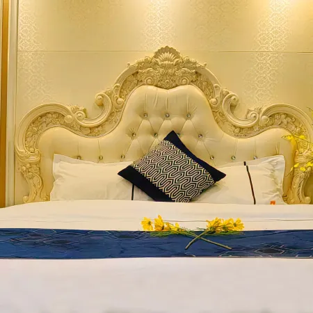 Triumphal Arch Hotel