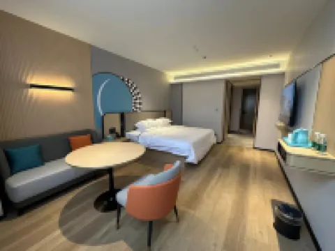 City luxury hotel
