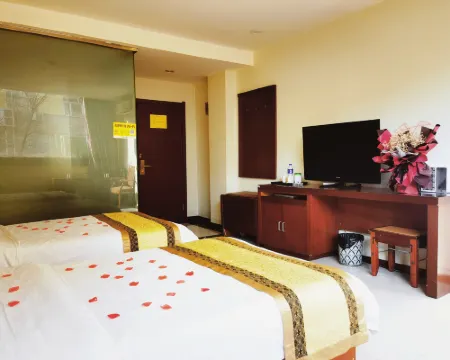 Baode Yellow River Star Express Hotel فنادق في باوده