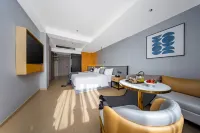 Leqi Light House Hotel (Yiwu International Trade City Binwang Night Market Pedestrian Street Branch) - Airport Shuttle