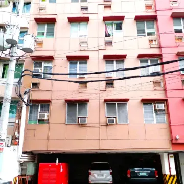 Makati One Poblacion Hotel