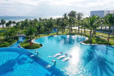 Resort CAM RANH DELUXE SEAVIEW Các khách sạn ở Cam Ranh