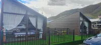 康定河畔居民宿（新都橋店） - 陽台