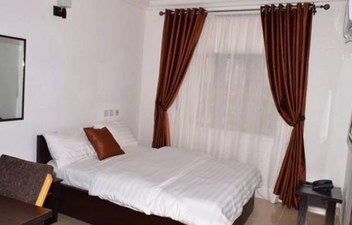 Steffan Hotel & Suites