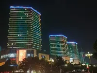 Dayin Artistic Movie Homestay (Xuchang Zhongyuan Yunding Plaza) Hotels in Xuchangdong Railway Station/Xuchang University