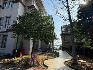 Liuye Lake Xingfu Bridge Guesthouse