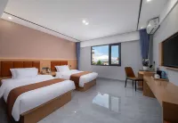 Jinghong Fulong Grand Hotel Hotels in Jinghong Port
