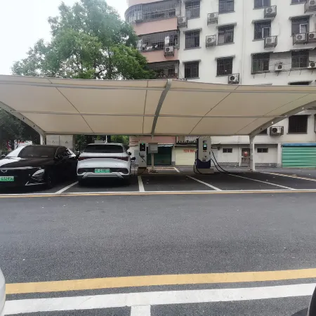 Shixing Huihuang Business Hotel