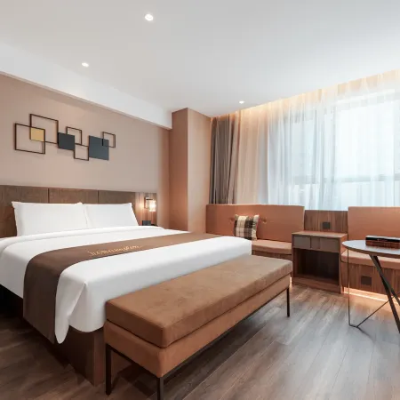 Homeinn Plus Hotel (Changji Haitang Tianjie Nang Culture Food Street)