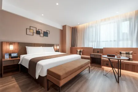 Homeinn Plus Hotel (Changji Haitang Tianjie Nang Culture Food Street)