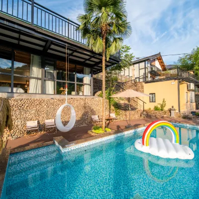 Tonglu Linyuxi Homestay Hotels near Shishe Village