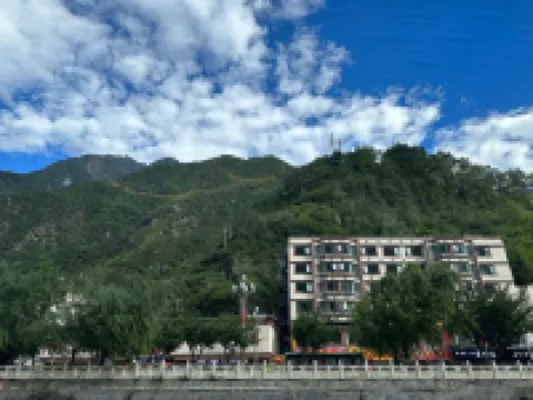 Sanshe Riverside Homestay