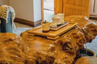 Nianchu Stellar Blossom Lodge · FL.wood Boutique Homestay