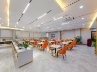 Jin Tai Hotel (Changping Tianhong Shopping Mall) Hotels near Changping Train Station