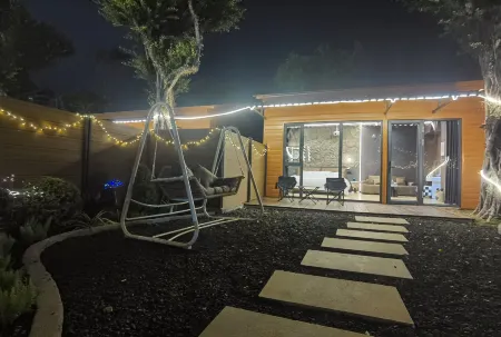 Linshe Yanqi Homestay Отели рядом с достопримечательностью «Yunlong Bay»