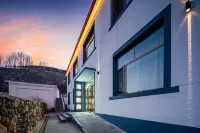 Qingliang Yayuan B&B (Mount Wutai Scenic Spot Store) Hotels near Shuxiang Temple