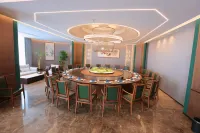 West Hotel (Huazhong University of Water Resources and Electric Power Jianghuai Campus, Luoshan) Hotel di Luoshan