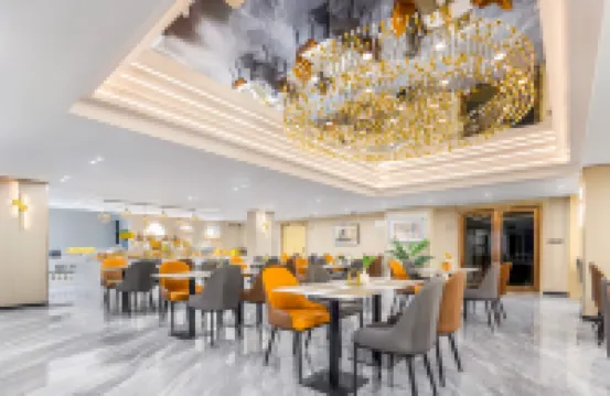 Guilin Yachne· Landscape Mirror Hotel (Guilin Railway Station and the Mixc mall Branch)