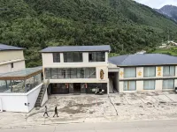Kangding Middle Ancient Hot Spring Inn
