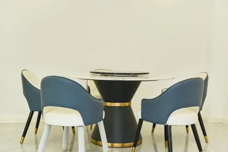 Zixi Heting of Delingha Отели рядом с достопримечательностью «Qinghai Chaidamu Vocational and Technical College»