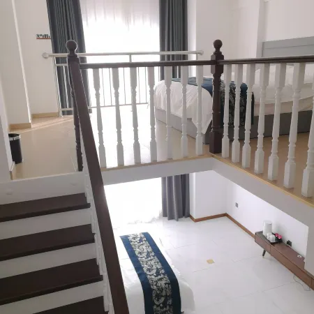 Yining Qixi Homestay