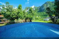 Juleyuan Farm - Pools