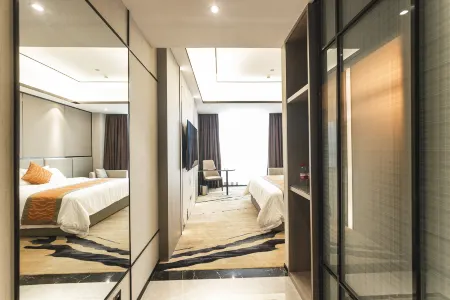 Manhattan International Hotel Отели в г. Шаогуань