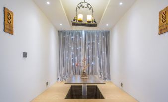 FLoral Hotel · Red Forest Yuyao hotel (Yuyao Siming Lake Scenic Area)