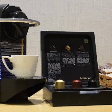 Novotel Century Hong Kong Отели рядом с достопримечательностью «Монумент Воссоединения»