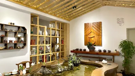 Heshe Inn (Chaozhou Old Town Paifang Street Guangji Bridge) Отели рядом с достопримечательностью «Memorial Temple of Han Yu»