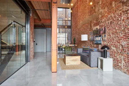 Sonder the Queen Отели рядом с достопримечательностью «Аквариум Эдвенчер»