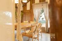 Bamboo Resort Hotels in Qionglai