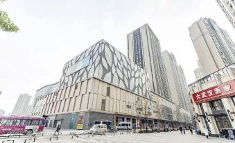 Xiangxie Lishe Meisu Hotel (Wuhan Station Happy Valley Shop)