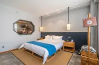 Xinxiang Jinguhu Lake Hotel (Bridge Yue Times Square Store, Hongqi District) Hotels in Xinxiang