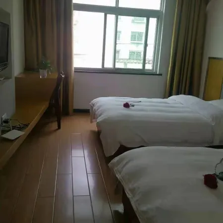 Shishou Lifeng Inn