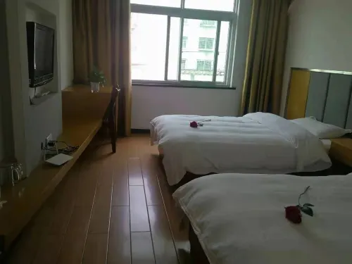 Shishou Lifeng Inn