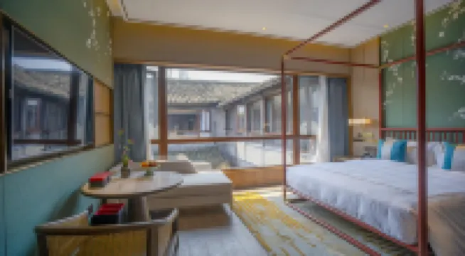 Splendid Clubhouse Hotels near Wuzhen West Gate Scenic Area