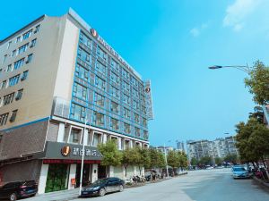 Jtour Inn ( Hechi Yizhou Municipal Center Plaza Store）