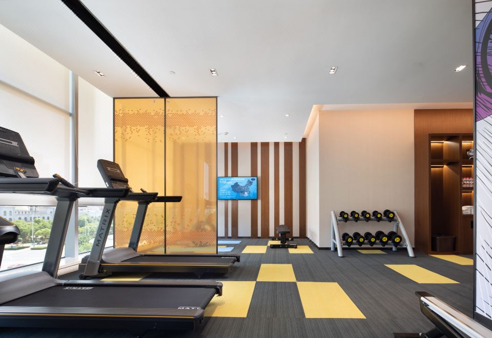 1. 햄튼 바이 힐튼..