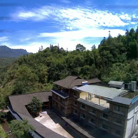 Fushi Vacation Apartment (Bifeng Gorge)